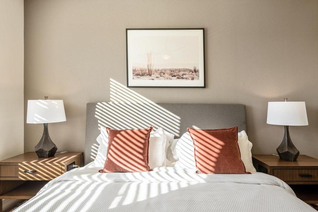 Landing At The At Midtown - 2 Bedrooms In Northeast